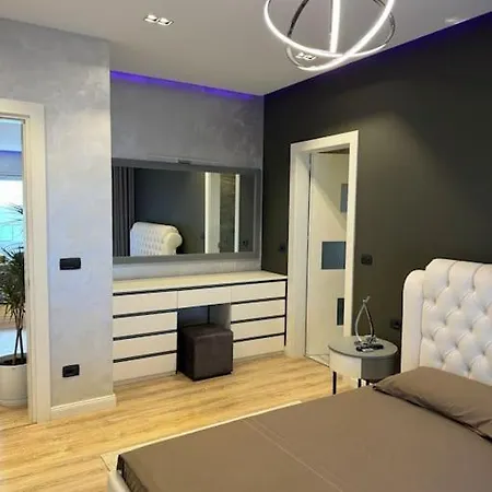 Luxury Sea-view Penthouse 28 Apartment *