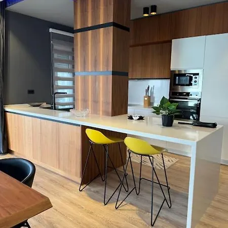 Luxury Sea-view Penthouse 28 Durres