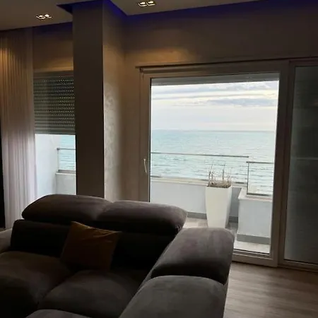 Luxury Sea-view Penthouse 28 *