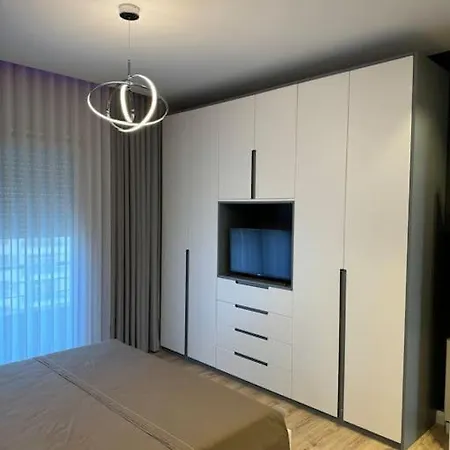 Luxury Sea-view Penthouse 28 Appartamento Durrës