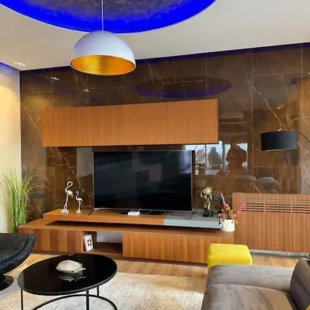 Luxury Sea-view Penthouse 28 *